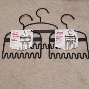 Mini jewelry hangers